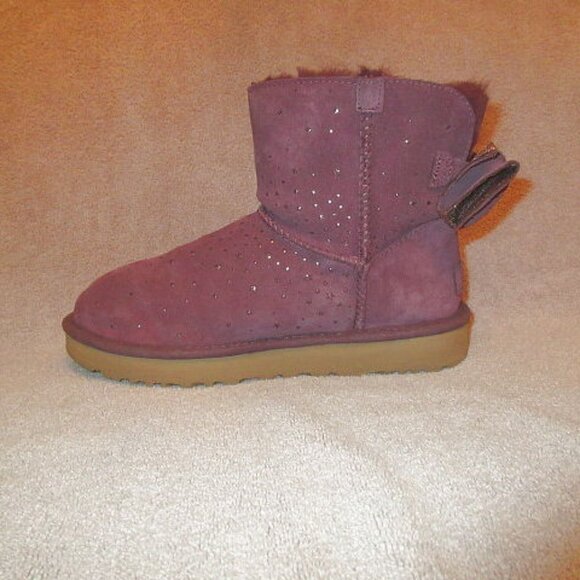 UGG Stargirl Bow Boots Size 7 Sherling Lined Shimmer Stars Purple Suede Short - Picture 4 of 13